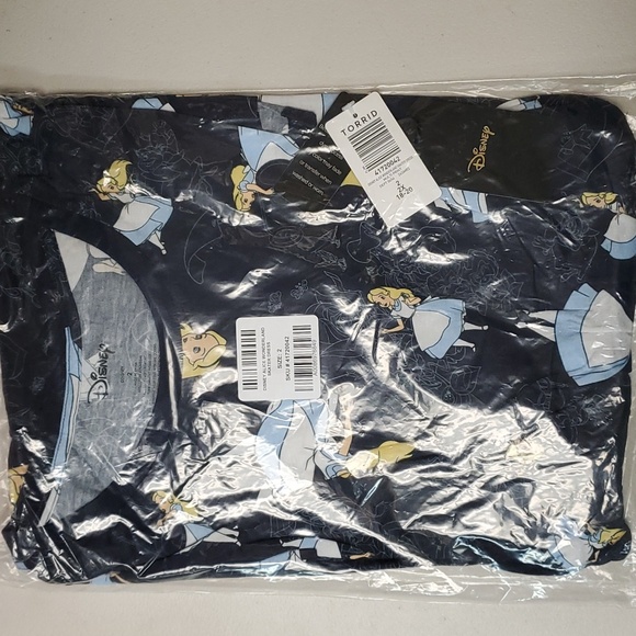 ❤️NWT VINTAGE TORRID DISNEY ALICE IN WONDERLAND SKATER DRESS - HALLOWEEN - Picture 4 of 12